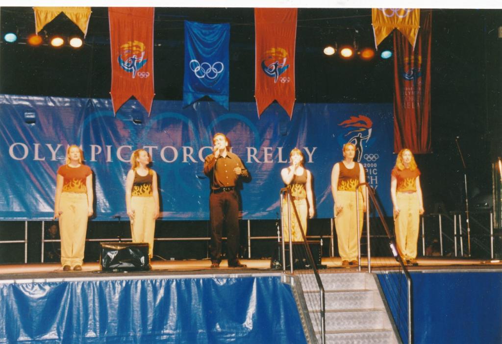 PRS118_103_001: Sydney Olympics Torch Relay event in Parramatta, 2000 (City of Parramatta Council Archives)