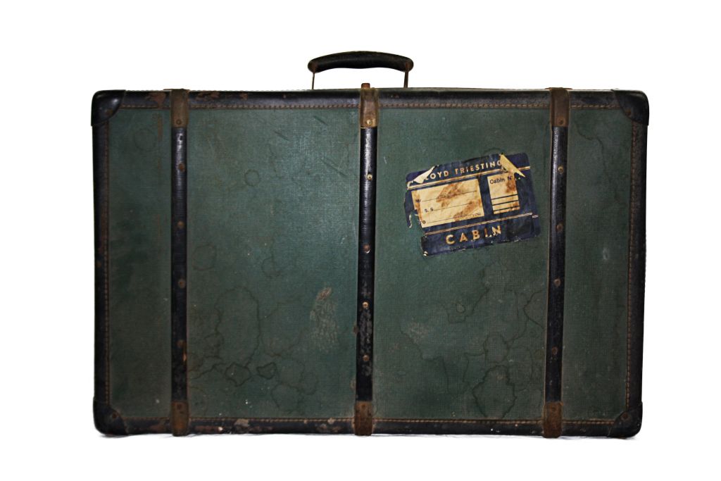 Suitcase (ID: 2012.21.1)