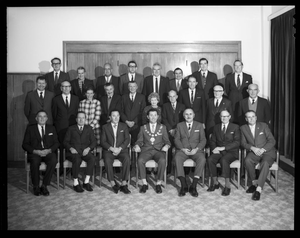 Parramatta City Council - Aldermen and Staff. 1971. City of Parramatta Archives: ACC002/036/001
