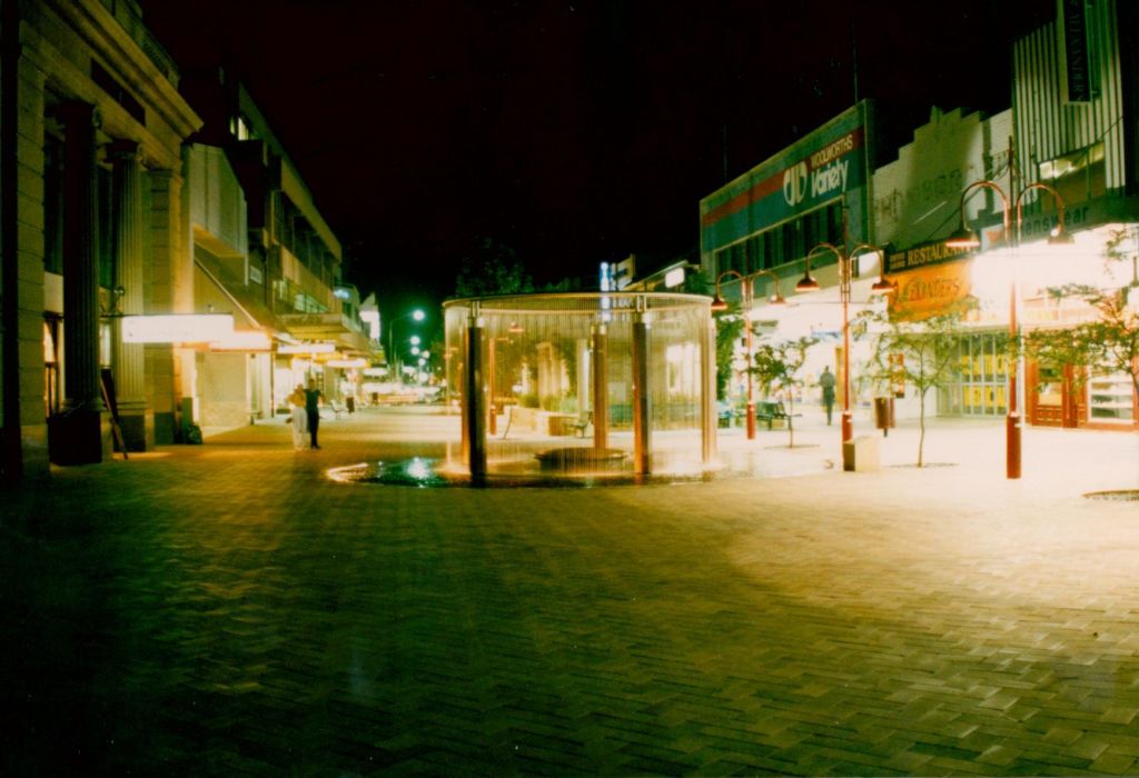 A view of Church Street Mall in Parramatta, 1987. A Woolworths Variety store can be seen on the right hand side of the image. City of Parramatta Archives: PRS118/001