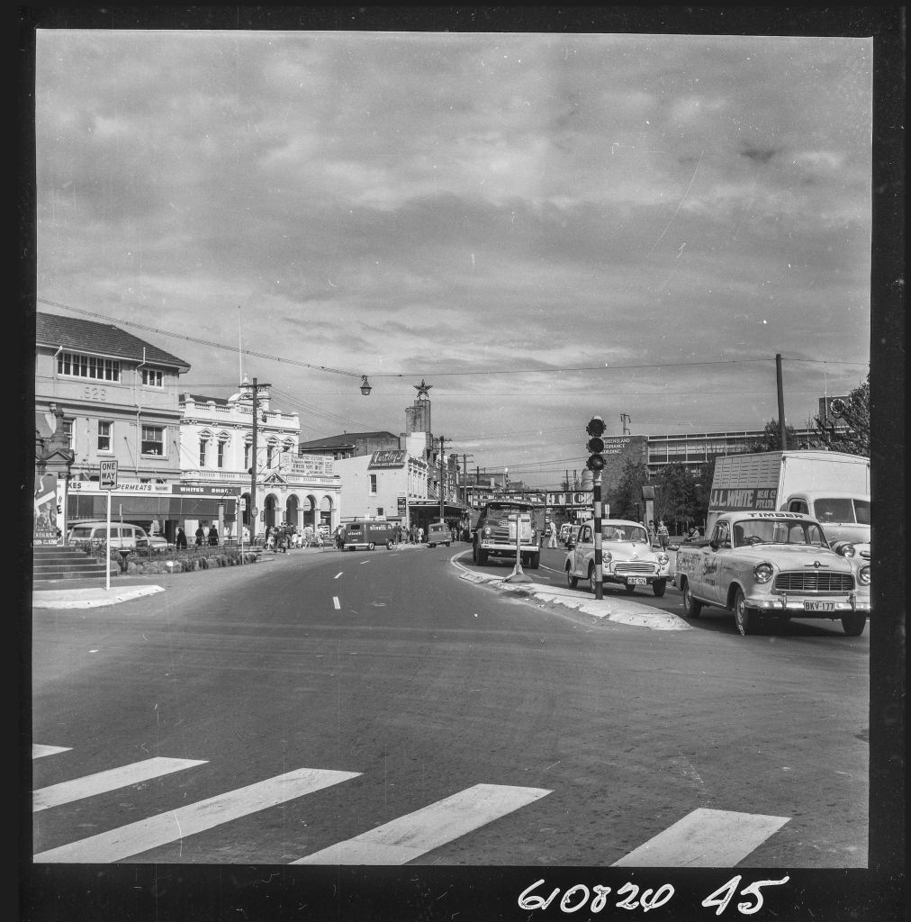 Parramatta Town Hall, circa 1960s. City of Parramatta Heritage Archives: PRS111/1375.