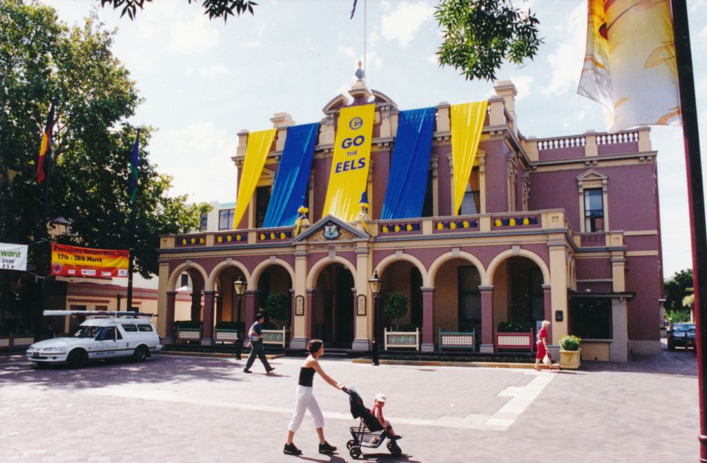 Go the Eels! Parramatta Town Hall, 2002. City of Parramatta Heritage Archives: PRS118.