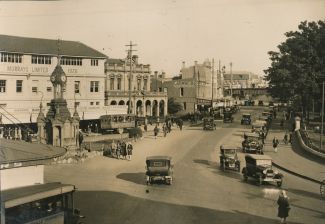 Church Street intersection Macquarie Street - circa 1920. City of Parramatta Archives: ACC198/039.